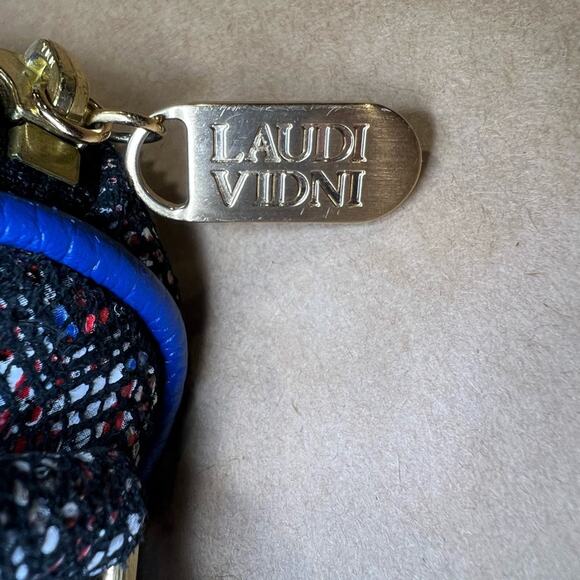 Laudi Vidni Crossbody Bag - Picture 4 of 5